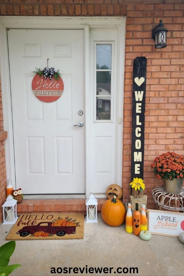 Friendly Front Door Fall Decor For Small-Spaces