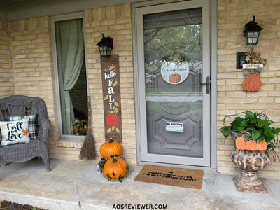 Minimalist Fall Front Door Decor