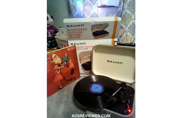 WOW I'm loving this Record Player